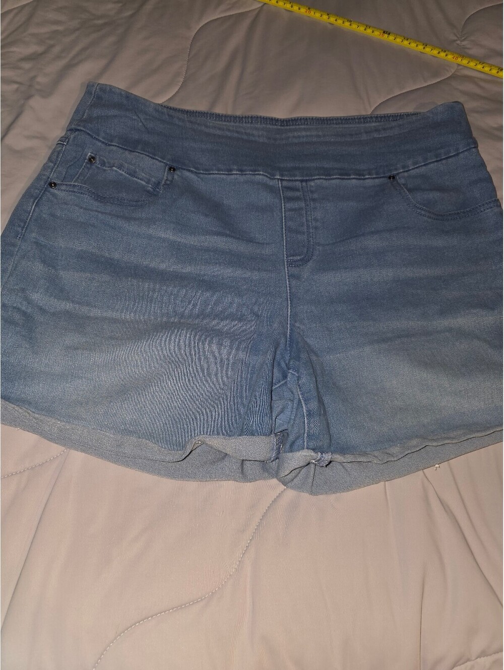 Time and Tru Women's Denim Shorts L (12-14) Stretch